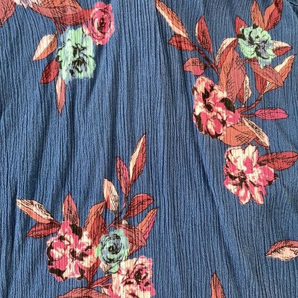 Full Tilt Blue Floral Crop Top Halter, Small - Picture 3 of 3